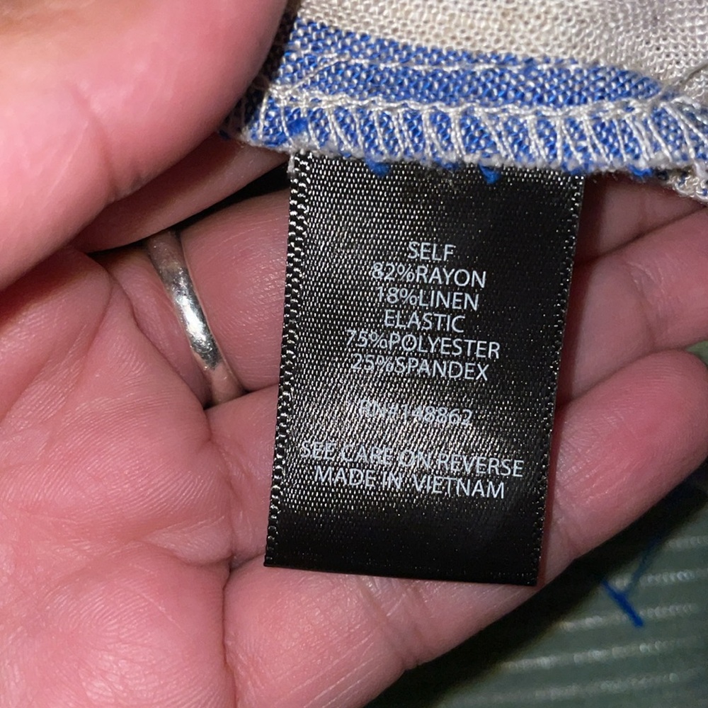 🆕 TORRID STRIPE LINEN BUTTON FRONT DETAIL CROP TOP 2 (2X 18-20) - Picture 5 of 7